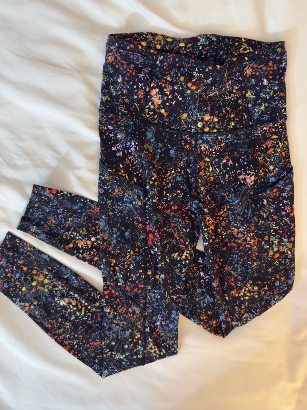 Lululemon Flowerescent black floral print Fast & Free 7/8 25” high rise Leggings